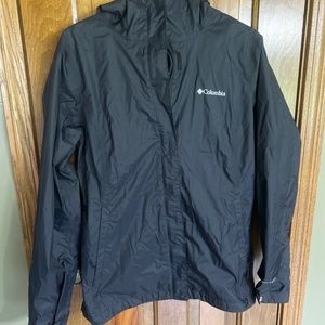 Women’s Columbia rain hooded jacket